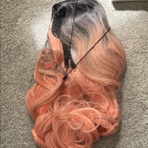 Ombré pink/peachy wig - Picture 2 of 5